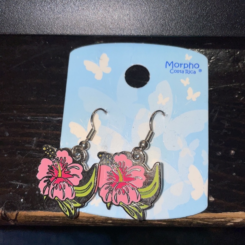 NWT flower earrings!